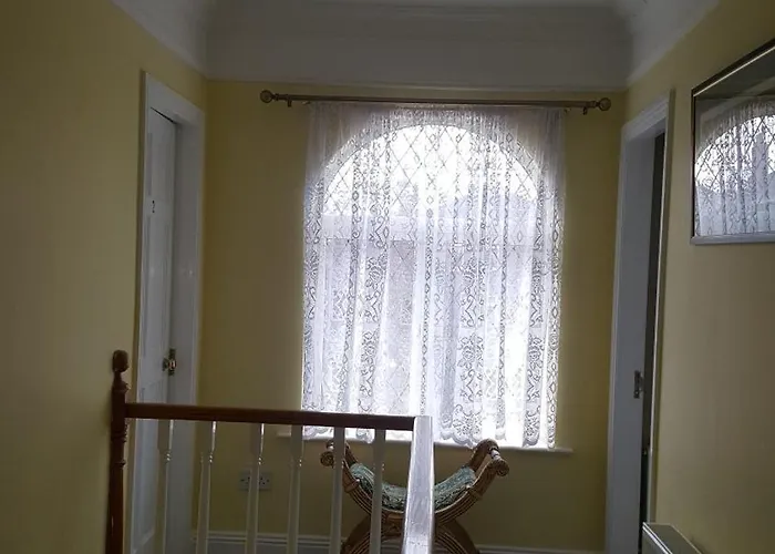 The Yellow House Bed & Breakfast